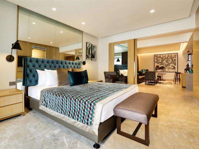 Lemon Tree Hotel Viman Nagar Пуна Экстерьер фото